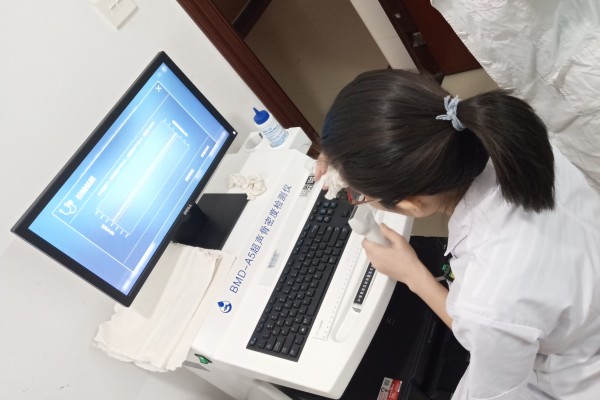 篩查骨質(zhì)疏松，提高骨骼健康水平，超聲骨密度儀來幫忙