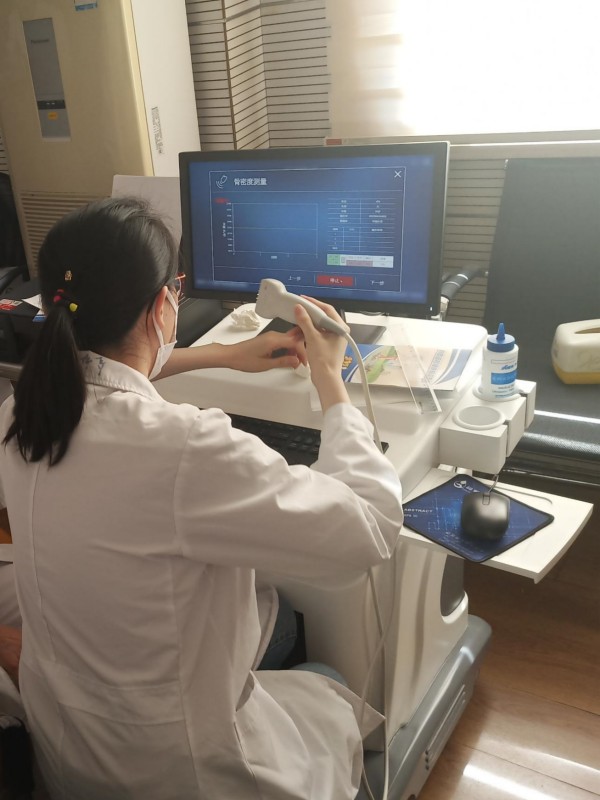 上海市楊浦區(qū)中心醫(yī)院引進(jìn)品源醫(yī)療骨密度儀， 非常感謝醫(yī)院對(duì)我們產(chǎn)品的認(rèn)可